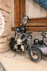 botella motorista, arte abstracto callejero