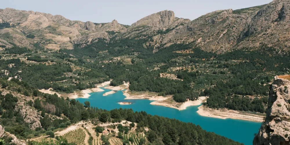 vistas del pantano desde el mirador de guadalest